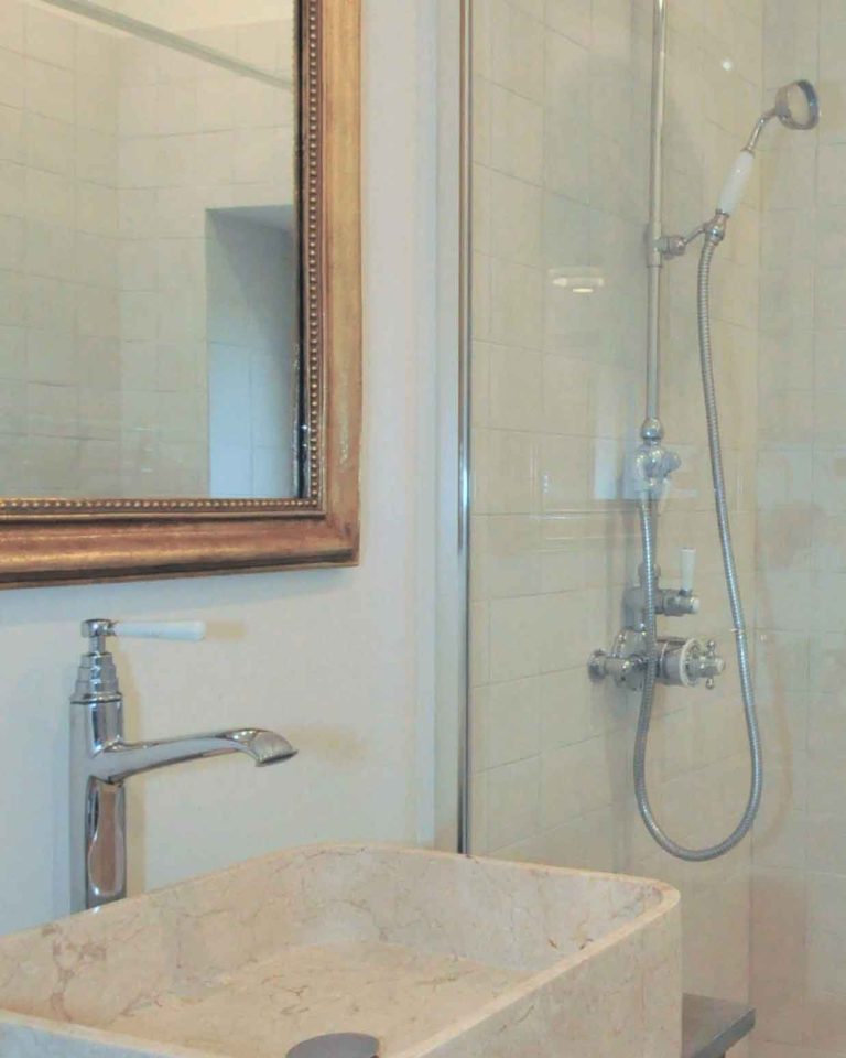 Rénovation dans un esprit vintage de maison de maitre de 150m² à Lyon ; vue salle de bain - PK intérieur, architecte d'intérieur
