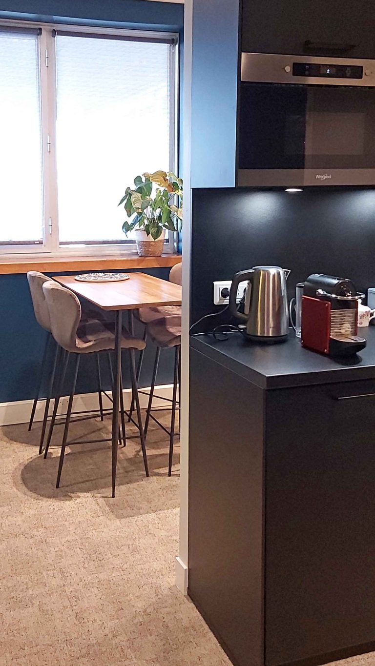 Aménagement et agencement de cabinet d'avocats à Lyon ; vue cuisine et coin repas - PK intérieur, architecte d'intérieur